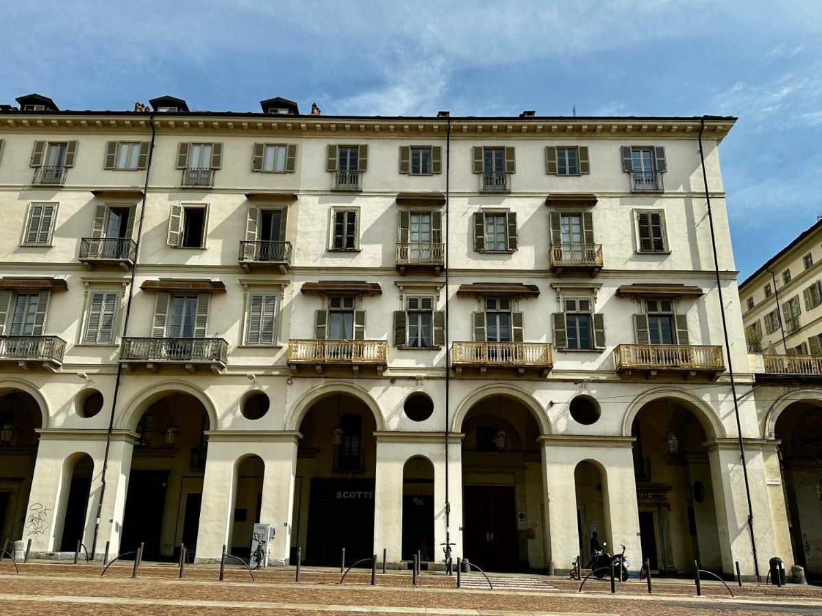 Le Finestre Sulla Mole Apartment Turin Bagian luar foto