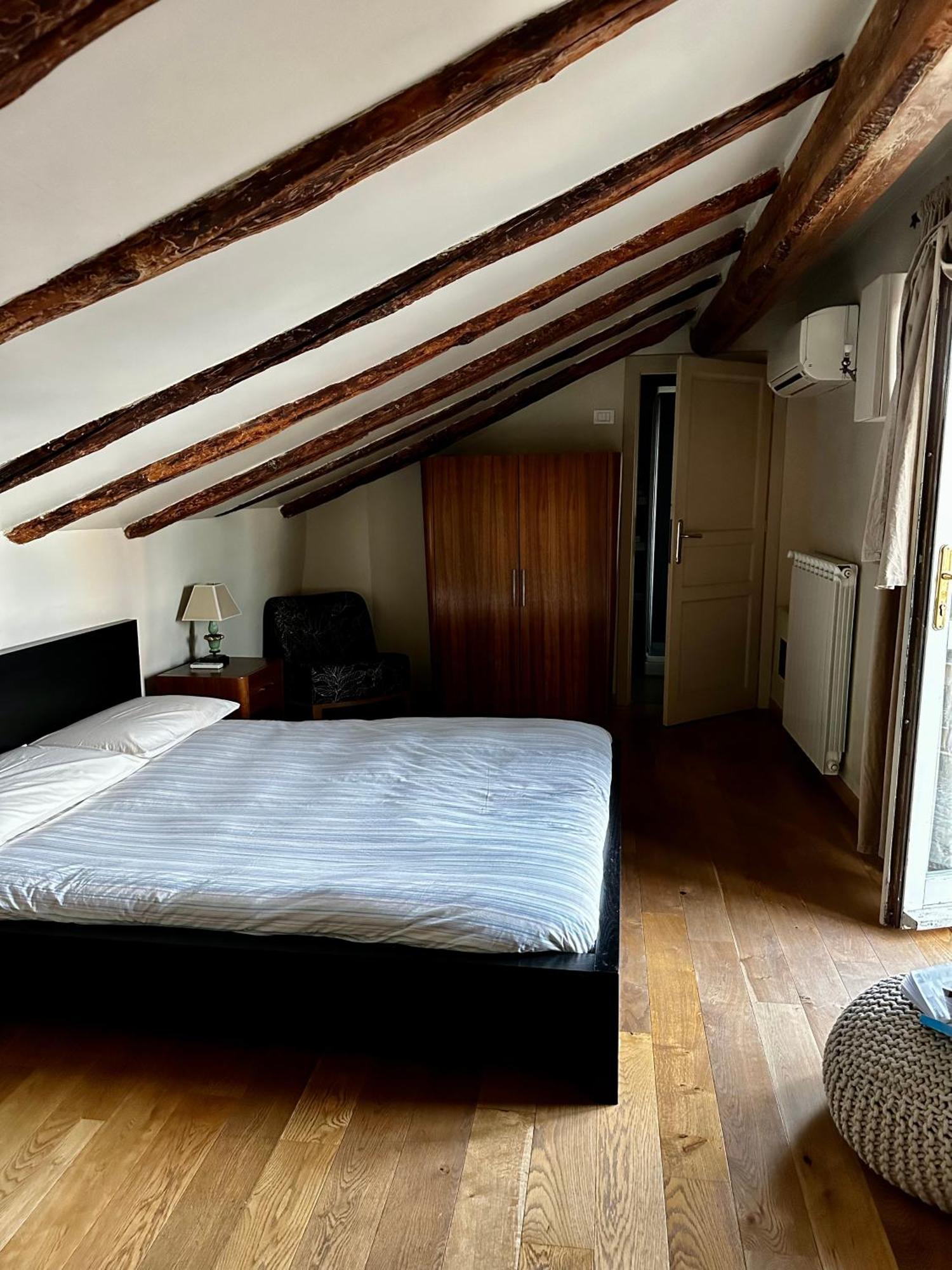 Le Finestre Sulla Mole Apartment Turin Bagian luar foto