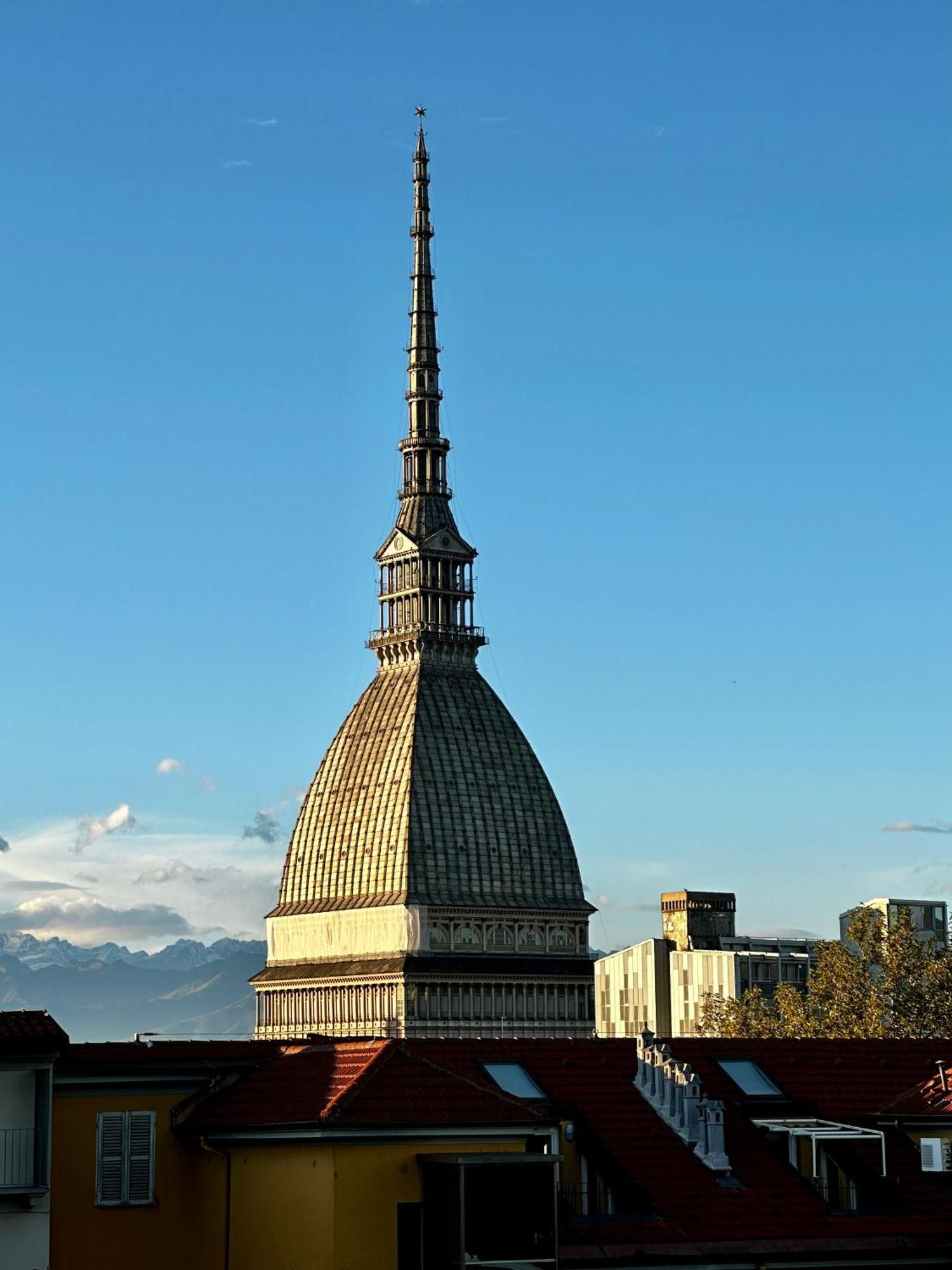 Le Finestre Sulla Mole Apartment Turin Bagian luar foto