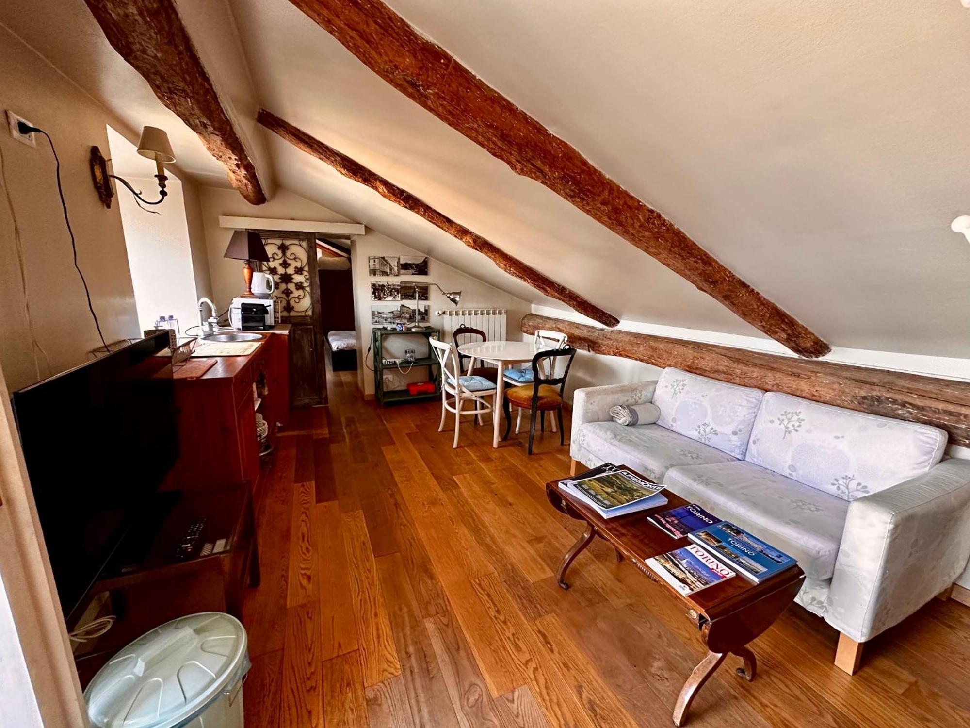 Le Finestre Sulla Mole Apartment Turin Bagian luar foto