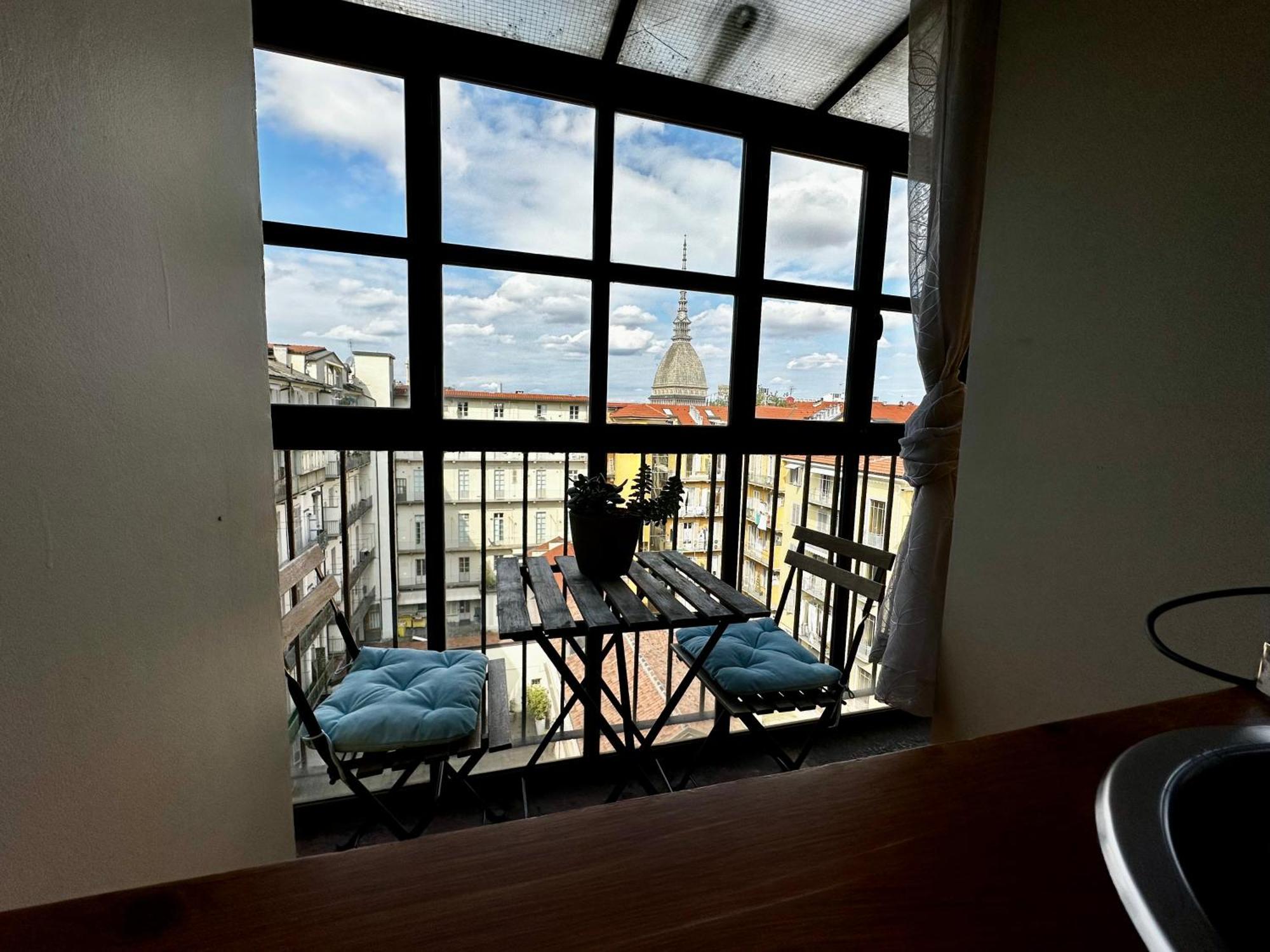 Le Finestre Sulla Mole Apartment Turin Bagian luar foto